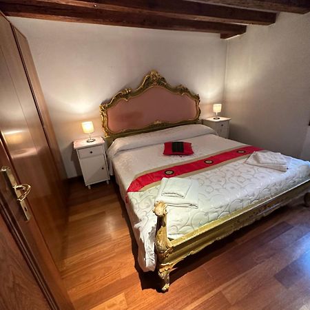 1 Ca'Del Traghetto Family Apartment Velence Kültér fotó