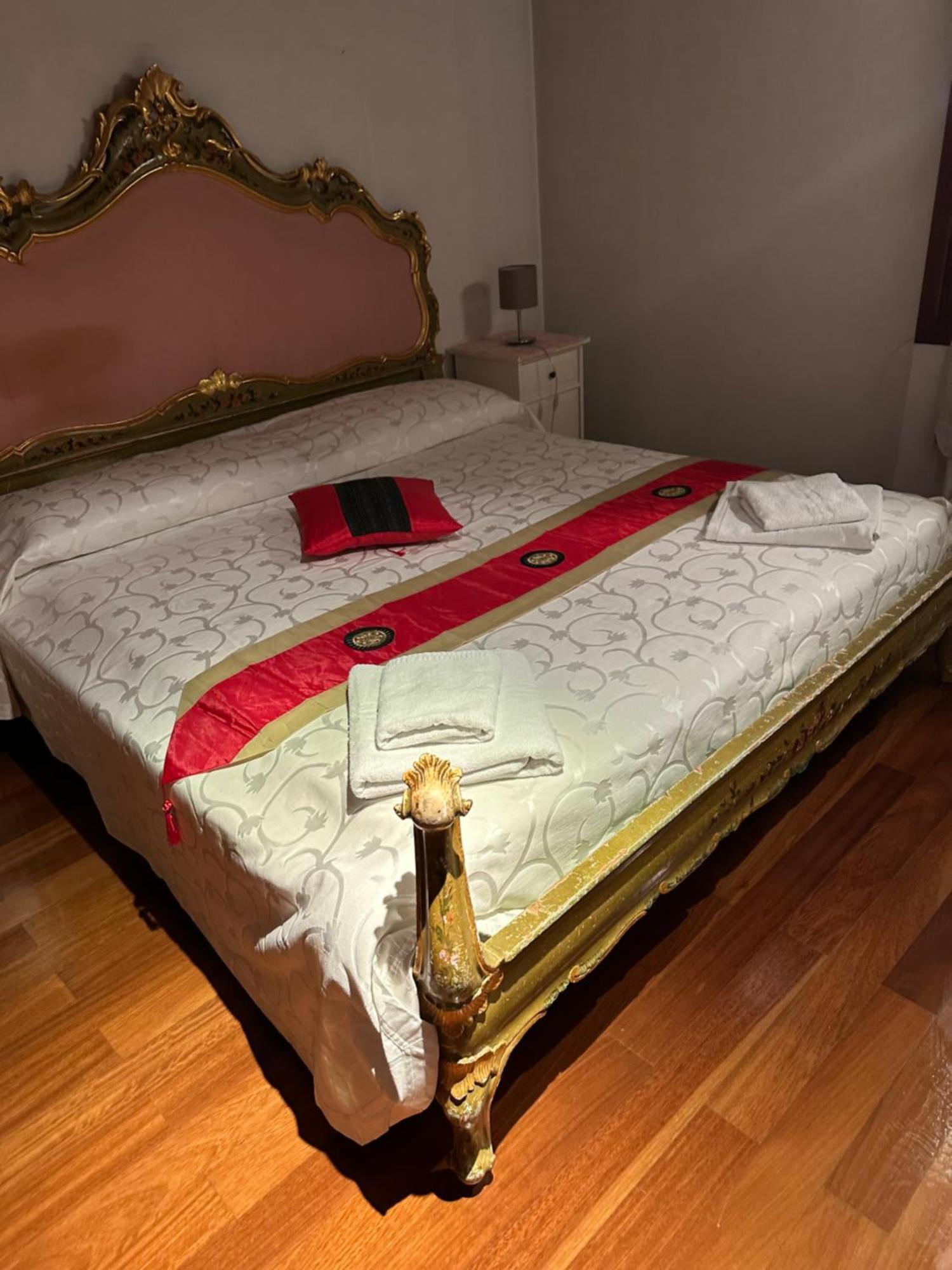 1 Ca'Del Traghetto Family Apartment Velence Kültér fotó