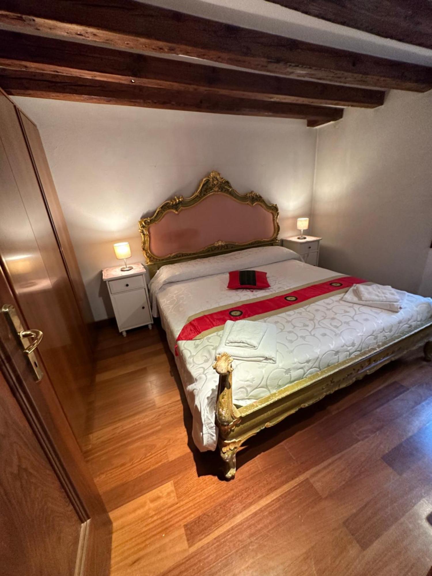 1 Ca'Del Traghetto Family Apartment Velence Kültér fotó